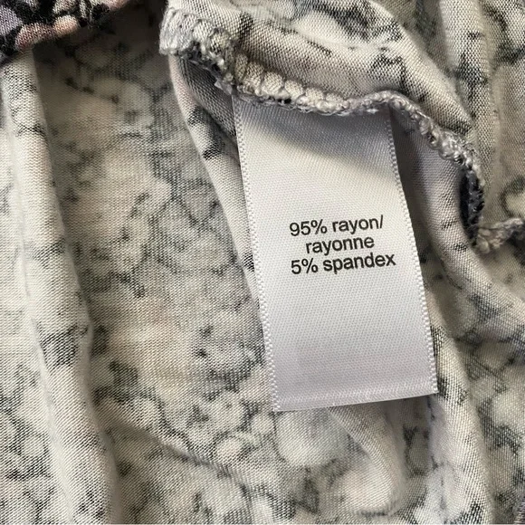 Maurices 24/7 Pastel Flawless Floral V Neck Tank Top - Picture 6 of 9